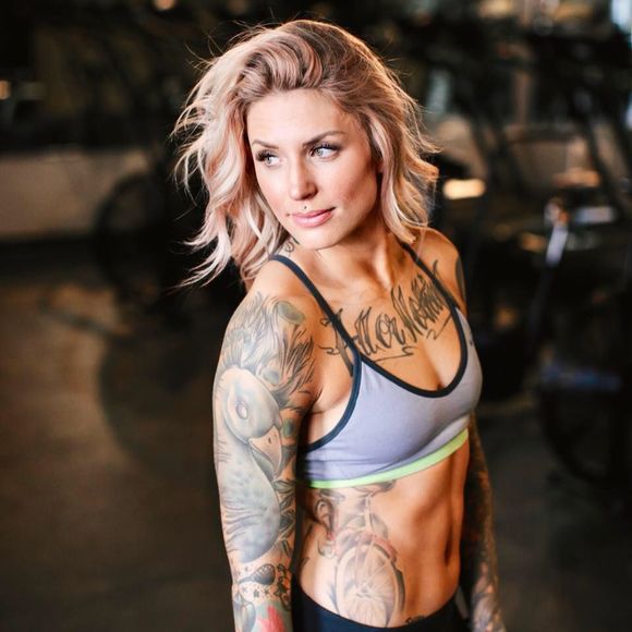 Meet your Posher, Julie - Picture 1 of 1